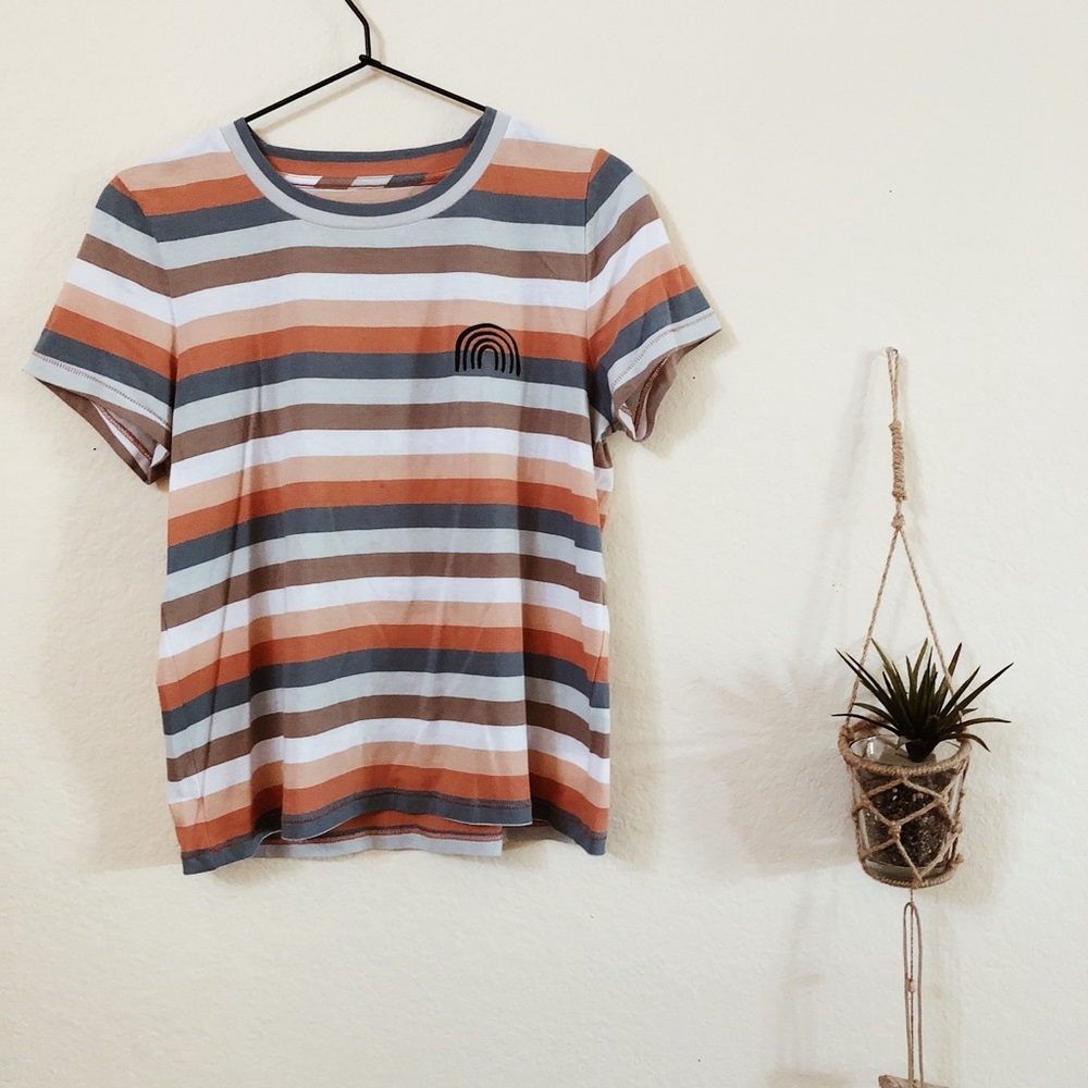 Rainbow tee🌈
